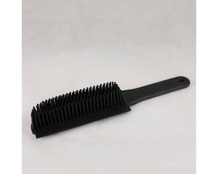 rubber fur brush