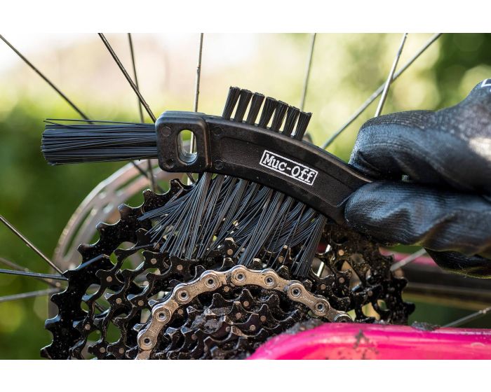 muc off claw brush